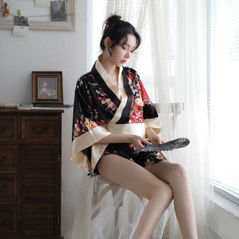 Kimono Japonais Élégance | Satin Premium & Motifs Floraux